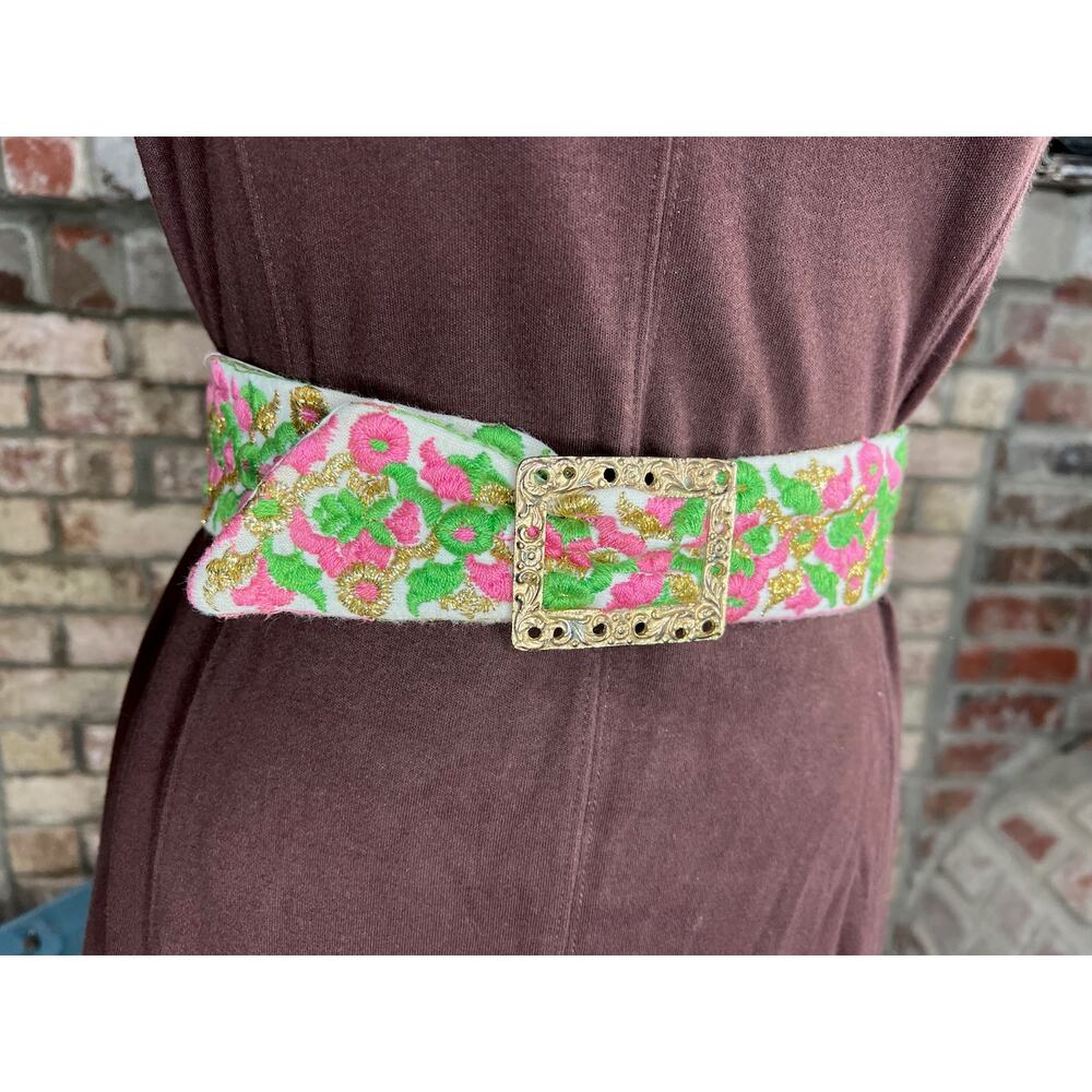 cinch belt embroidered goltone clasp floral pink green hippy